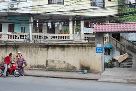 Hàng chục hộ dân nơm nớp lo nhà sập 