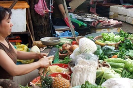 Phí chồng lên phí, nông dân “kêu trời” 