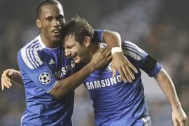 Giữa muôn trùng khơi 