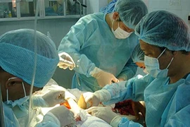 Khi đàn ông tân trang “nhan sắc”: Muốn tự tin phải “tút tát”