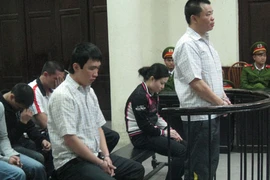 Tòa trả hồ sơ vì… súng bị “cướp cò”