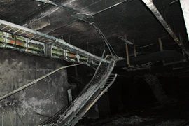 Sống trên mồi lửa: Người dân chịu thiệt 