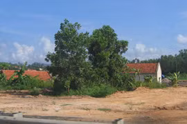 “Ôm” đất gây thất thu