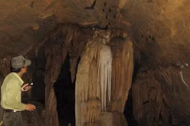 Hang "ma" trên đỉnh Pù Hu