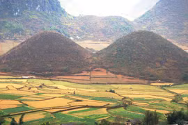 Hút hồn vẻ đẹp Núi Đôi 