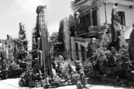 “Vua đá cảnh” phố Động 