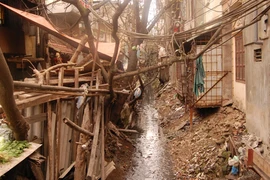 Khổ đến bao giờ? 