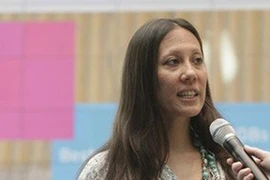 Cô gái dũng cảm chống nạn quấy rối tình dục