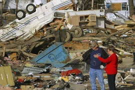 Lốc xoáy tại Mỹ, 12 người chết