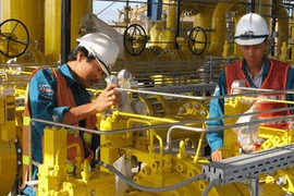 Tạo đột phá phát triển kinh tế - xã hội