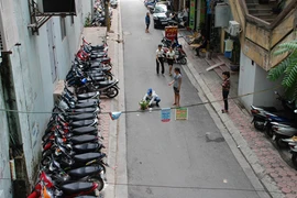 Một nữ sinh viên quyên sinh 