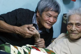 Say sưa ảnh, ngu ngơ đời 