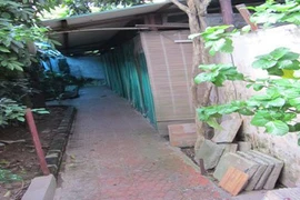 Thử vào café "chuồng"