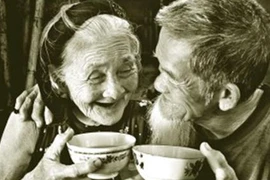 Khi người già... đi bước nữa