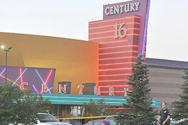 Mỹ chấn động vụ xả súng tại rạp chiếu phim 