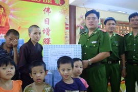 Sẻ chia tấm lòng nhân ái 