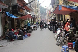 Nháo nhác tìm nơi gửi xe