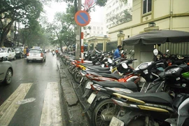 Vỉa hè chia năm, xẻ bảy 