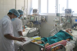 Lại có người chết vì tiết canh