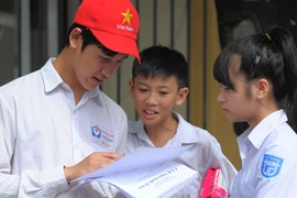 Hàng loạt trường công bố điểm chuẩn ĐH 2012 