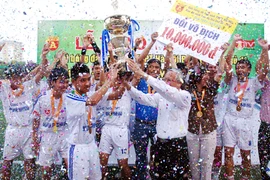 THPT Nguyễn Thị Minh Khai đăng quang