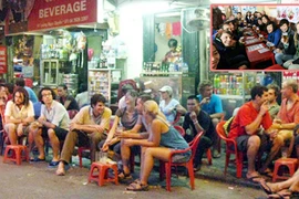 Vui lây phố Tây không ngủ 