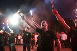 Khủng hoảng sinh... cực đoan