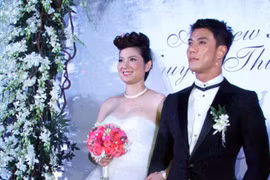 Người mẫu Thúy Vinh im lặng vượt “bão” tin đồn