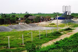 Thoải mái “ban phát”... đất công!