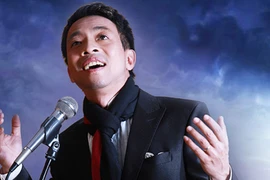 Ca sỹ Việt Hoàn: Nỗ lực & đam mê