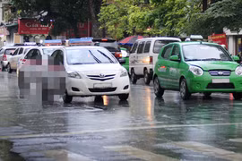 Xăng dầu tăng giá, vận tải tăng cước 