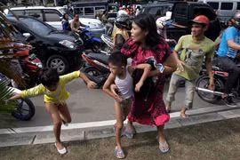 Nhiều nước lo ngại sóng thần