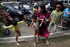 Nhiều nước lo ngại sóng thần