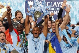 Cuộc đua Premier League ngã ngũ: Kịch tính đến giây cuối cùng 