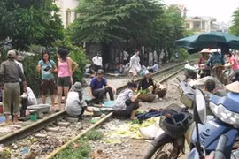 Khốn khổ những chuyến tàu: “Ấn tượng” khó quên