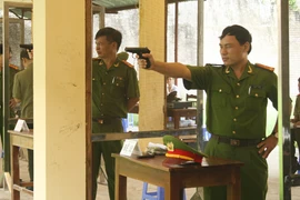 Khai mạc giải bắn súng ngắn quân dụng Báo ANTĐ