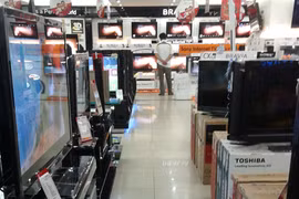 Siêu thị điện máy: Cầm cự... qua cơn bĩ cực 