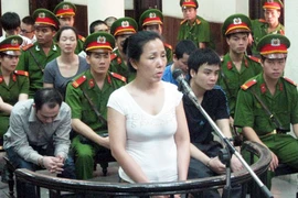 Đường đi lắt léo của “hàng chết” 