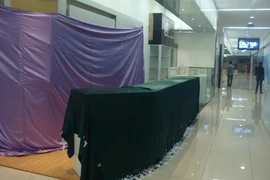 Trăm người bán... vài người mua 