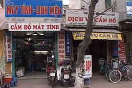 Nhộn nhịp “chợ cầm đồ” cuối năm