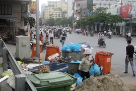 Điểm tập kết rác bất hợp lý