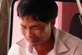 Con tâm thần giết mẹ, chém bố