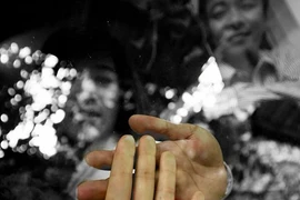 Áo cưới không còn trắng 