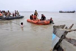 105 người chết trong tai nạn vỡ phà 