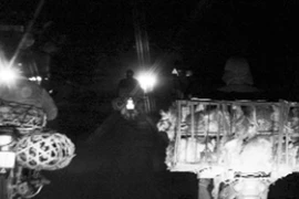 Gà lậu lại ồ ạt vượt biên