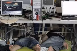 Thích “nổ” hay vô cảm?