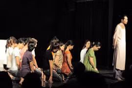 “Chờ Lê Hùng điên, còn lâu lắm!”