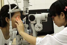 Hà Nội vào “mùa” đau mắt đỏ