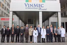 Đoàn đại biểu Vương quốc Bỉ đến thăm bệnh viện Đa khoa quốc tế VINMEC 