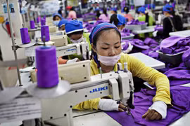 Adidas bị cáo buộc bóc lột sức lao động công nhân 